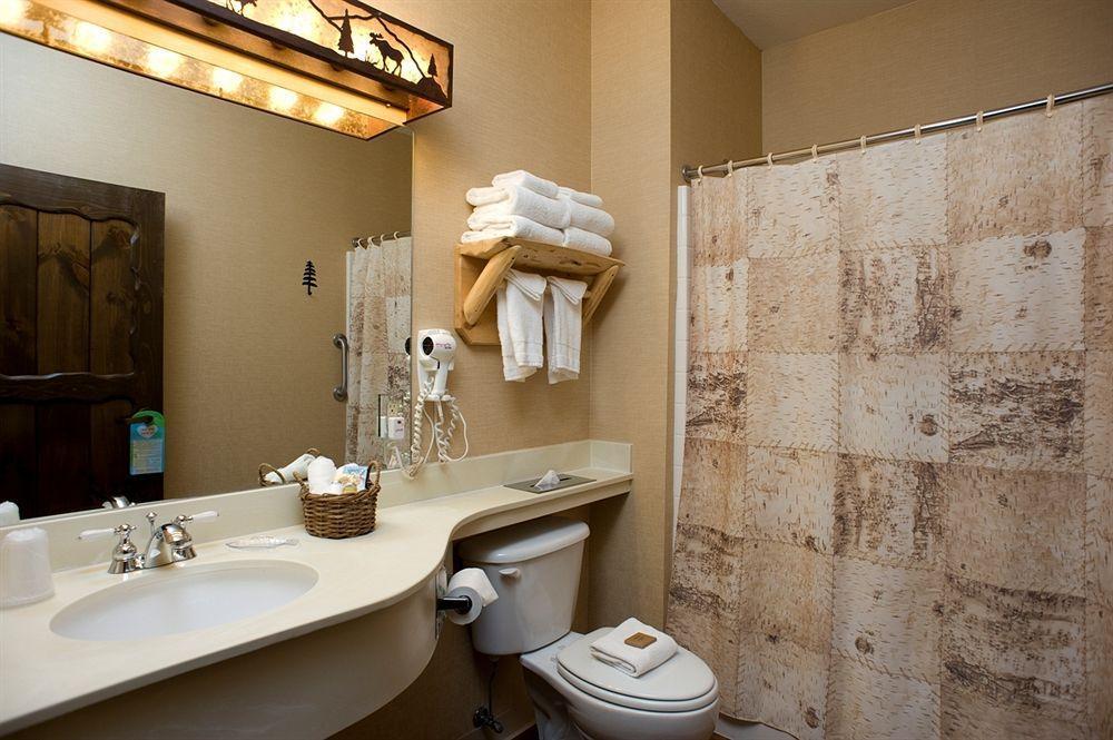 Stoney Creek Hotel 2*